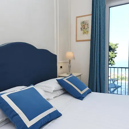 Garden Riviera Hotel 4*