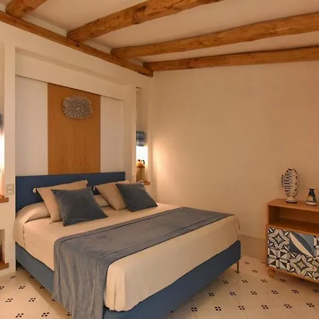 Garden Riviera Hotell 4*