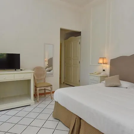 Garden Riviera 4*