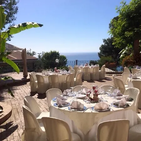 ホテル Garden Riviera 4*