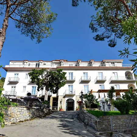 Garden Riviera ホテル サンタ・マリア・ディ・カステッラバーテ