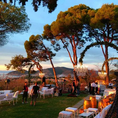 Garden Riviera Hotell