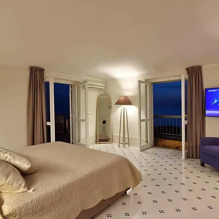 Garden Riviera 4*