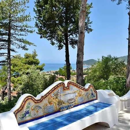 Garden Riviera Hotell 4*